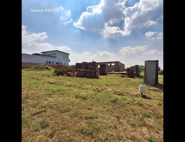 5 BEDROOM HOUSE FOR SALE IN BERG EN DAL